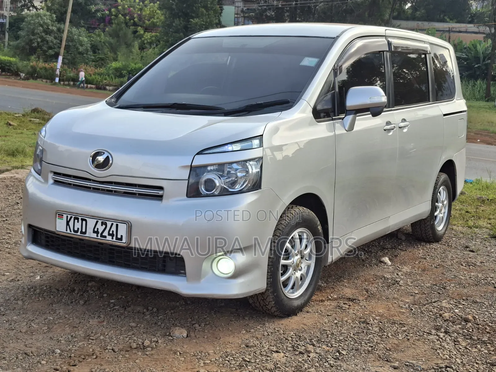Toyota Voxy 2008 Silver