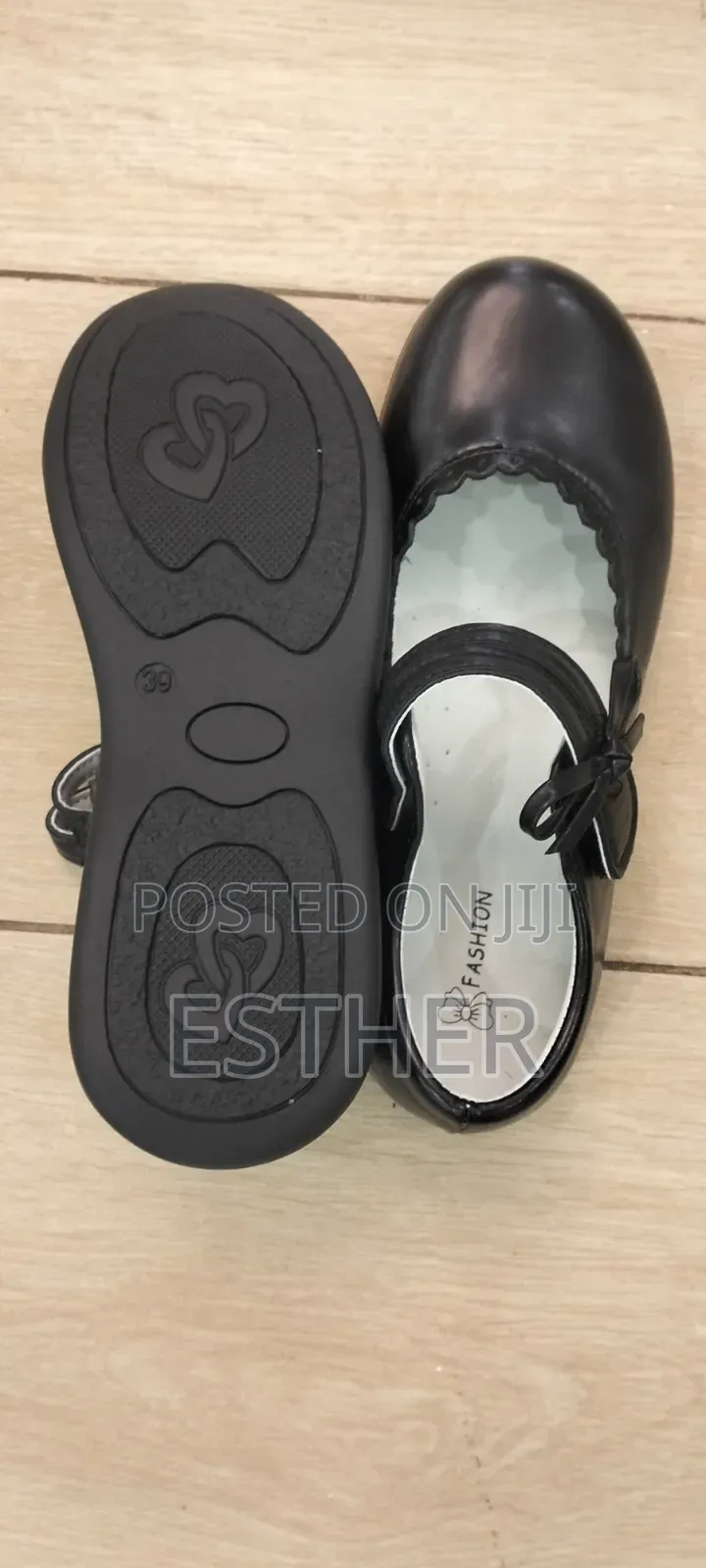 Girls School Shoes, Size 39 KSH 1500