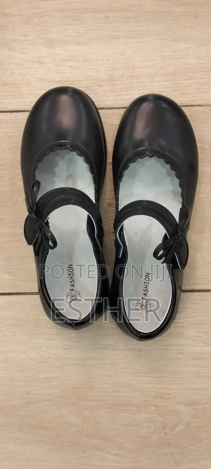 Girls School Shoes, Size 39 KSH 1500