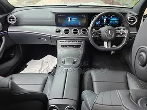 Mercedes-Benz E200 2021 Pearl