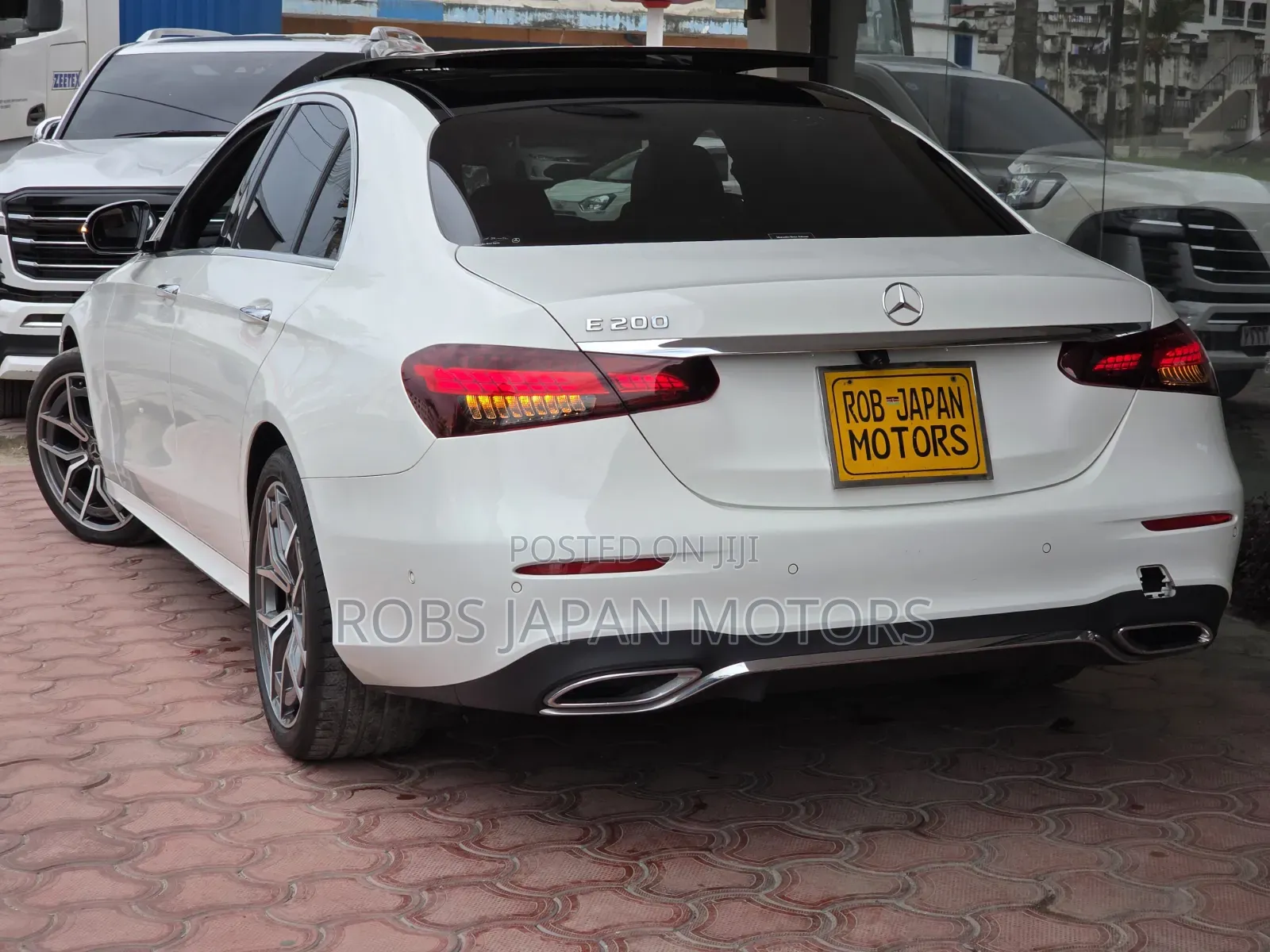 Mercedes-Benz E200 2021 Pearl