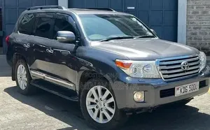 Toyota Land Cruiser 4.6 V8 ZX 2014 Gray