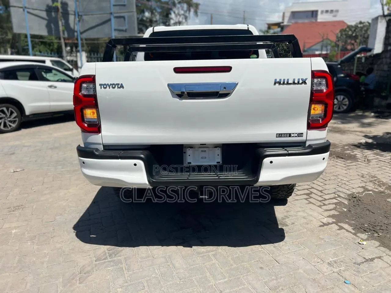 Toyota Hilux 2020 White