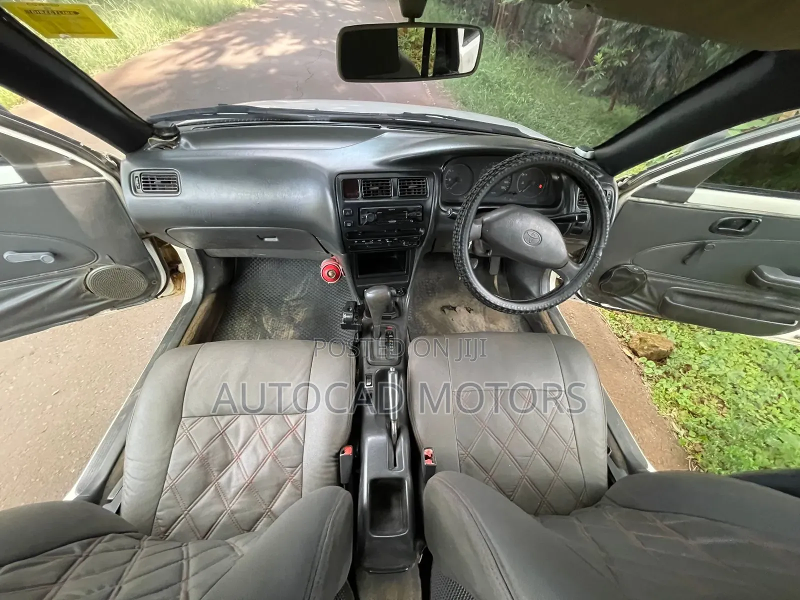 Toyota Corolla 1998 White