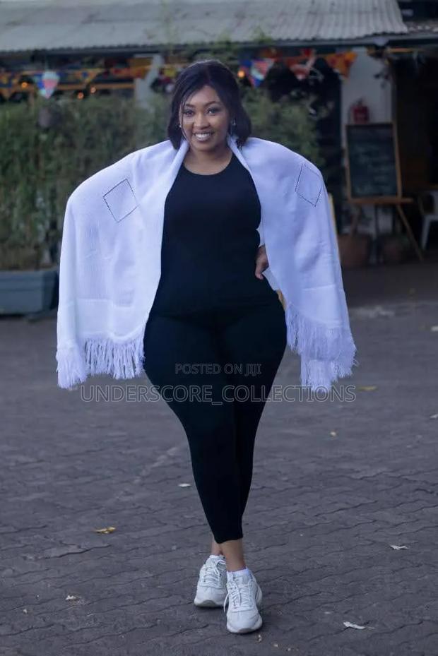 Ladies Free Size Plain Coloured Shawls