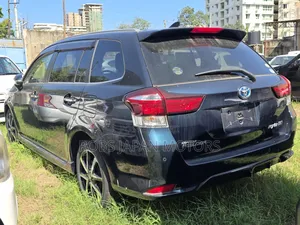 Toyota Corolla Fielder 1.5 Hybrid FWD 2019 Green