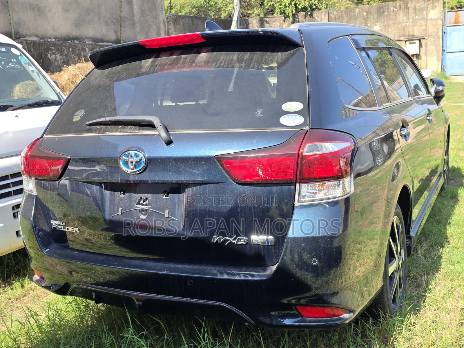 Toyota Corolla Fielder 1.5 Hybrid FWD 2019 Green
