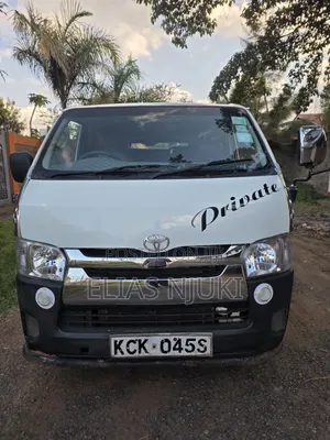 Toyota HiAce 2010 White