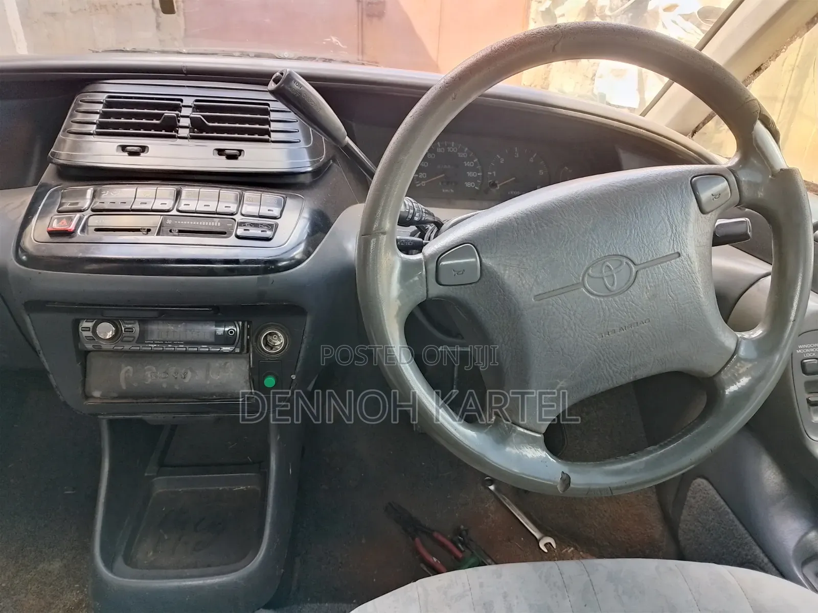 Toyota Estima 1997 Gray