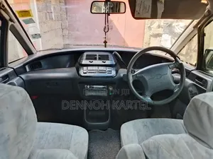 Toyota Estima 1997 Gray