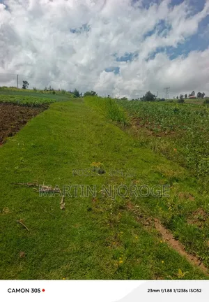 1⁄2 Acre Kinungi,( Munyu Area)
