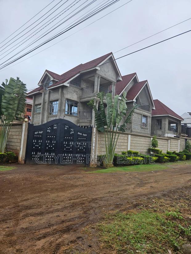 8bdrm Villa in Varsityville Estate, Kamakis for sale