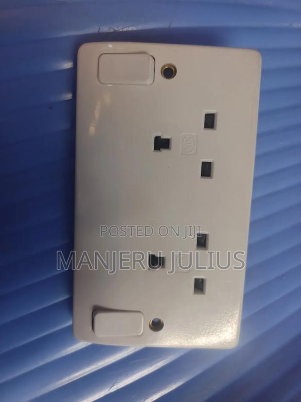 Non-Standard Twin Socket - thumbnail 2