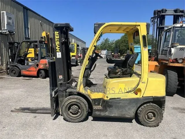 Lifting Solution Available > Forklift