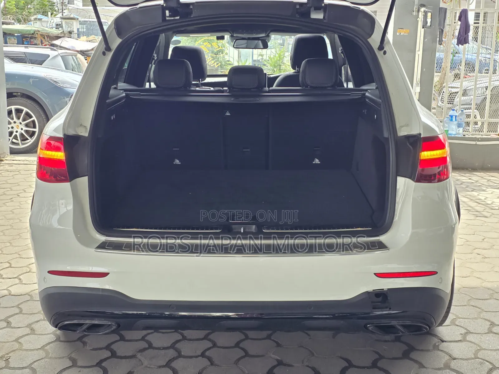 Mercedes-Benz GLC-Class 2019 Off white