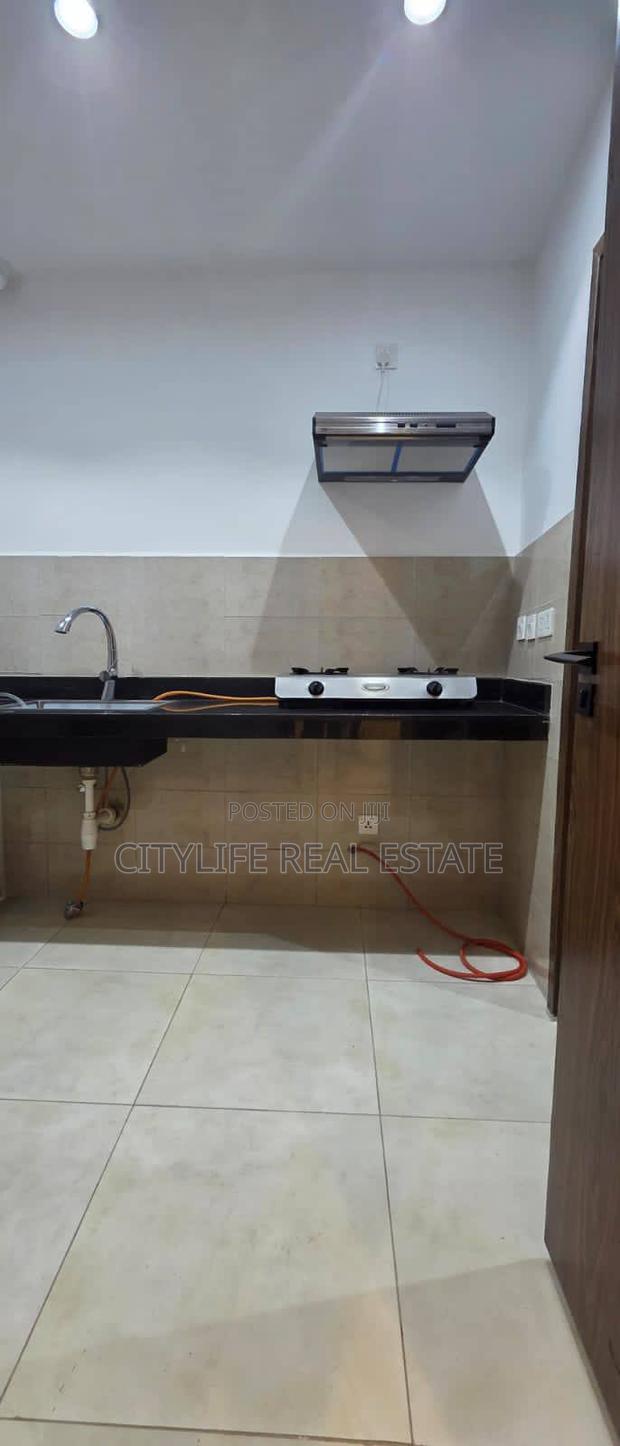 4bdrm Apartment in 3Rd Parklands for rent - thumbnail 2