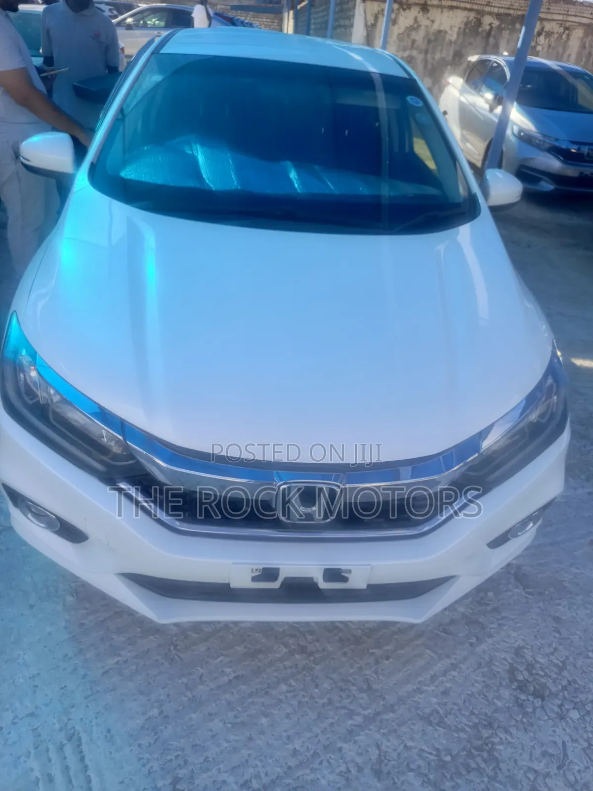 Honda Grace 2019 White
