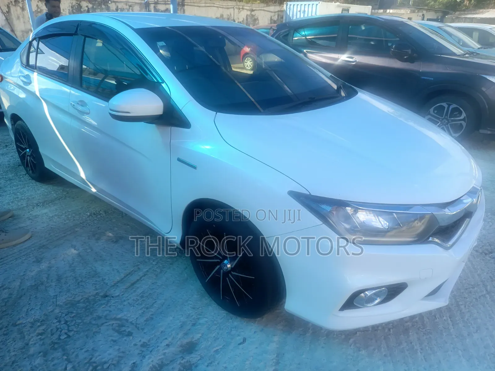 Honda Grace 2019 White