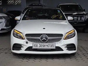 Mercedes-Benz C200 2019 Off white
