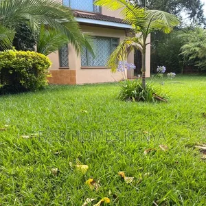 5bdrm Townhouse / Terrace in Gitanga Road, Maziwa for rent