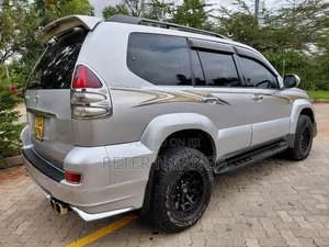 Toyota Land Cruiser Prado 3.0 D-4D 5dr 2005 Silver