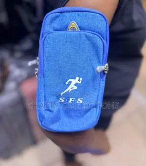 Unisex Sporty Arm Pouch With Multiple Pockets