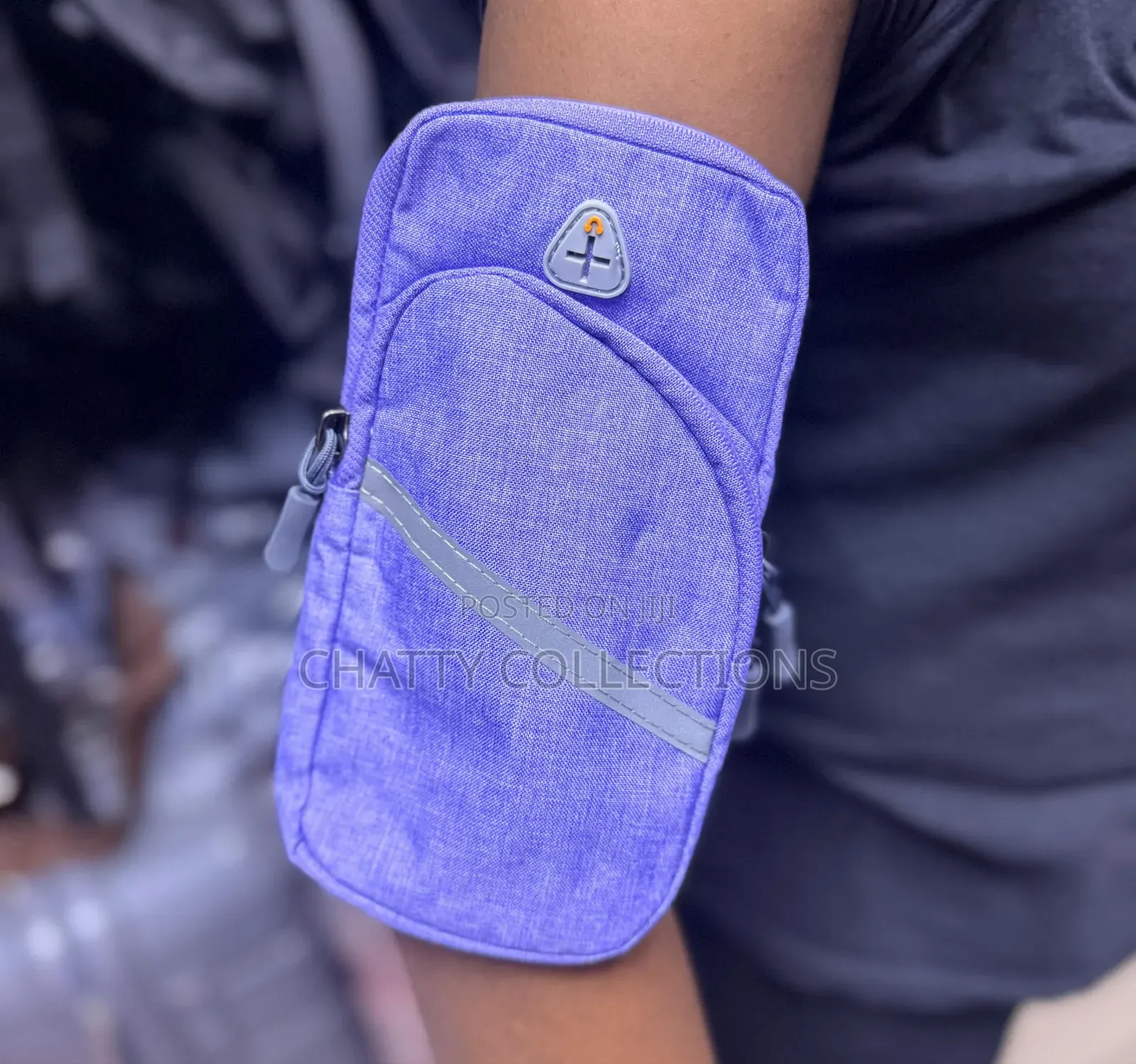 Unisex Sporty Arm Pouch With Multiple Pockets