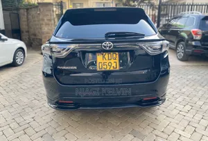 Toyota Harrier 2.0 2017 Black