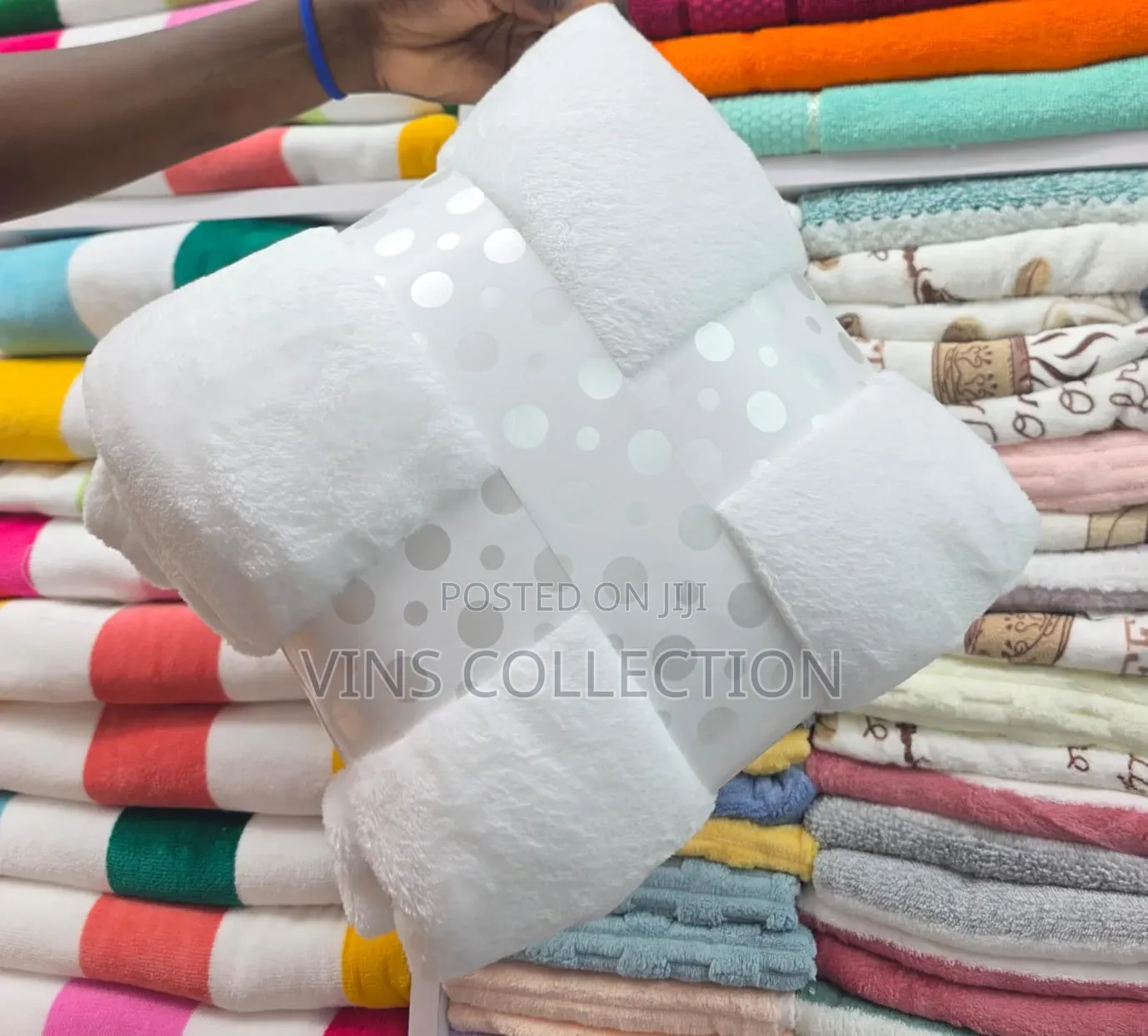 Plain Fleece Blanket With Ribbon