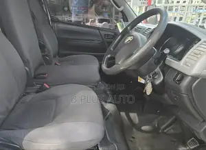 Toyota HiAce 2014 White