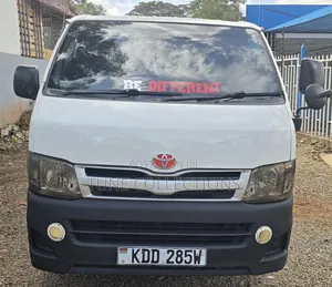 Toyota HiAce 2014 White