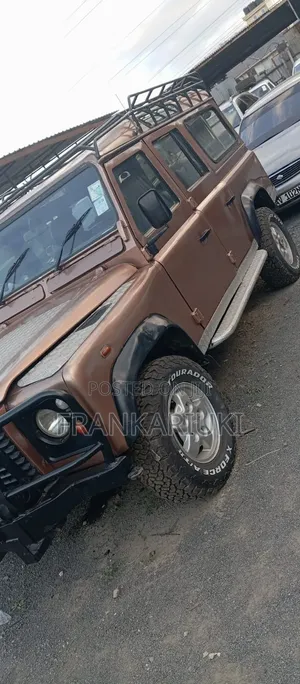 Land Rover Defender 2000