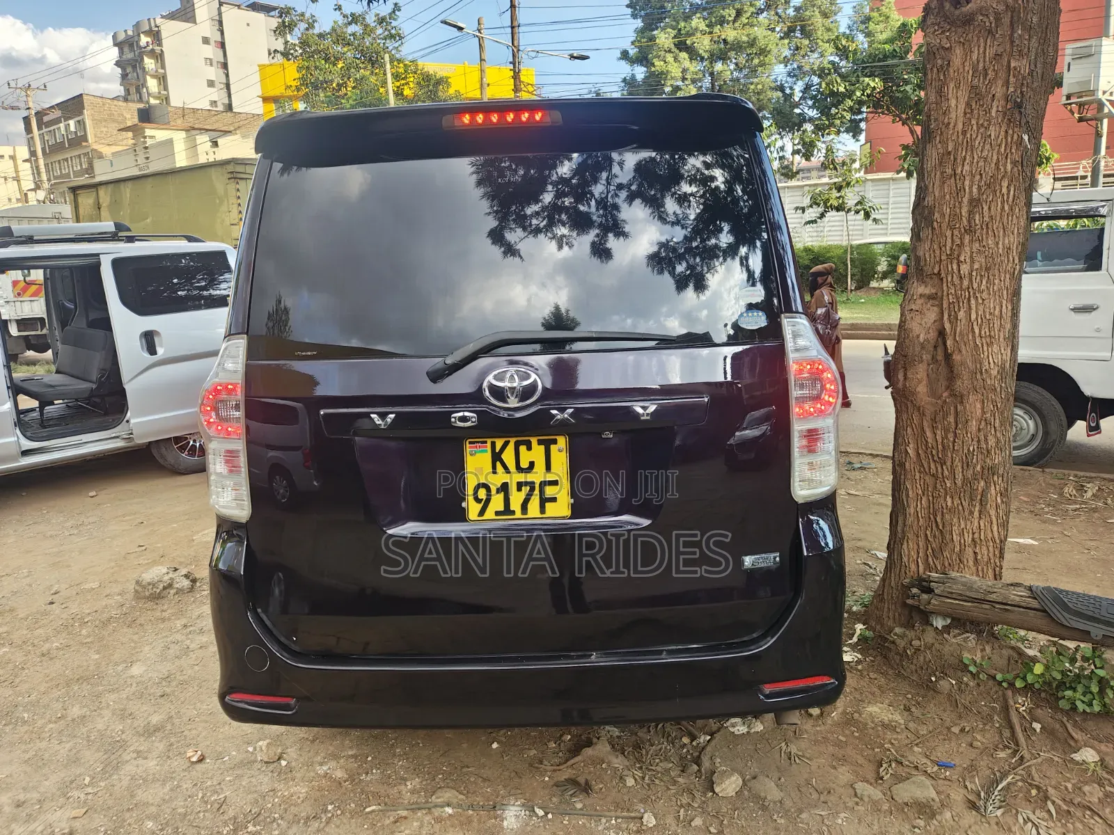 Toyota Voxy 2013 Purple
