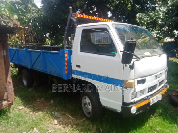 Isuzu Mini Truck - thumbnail 2