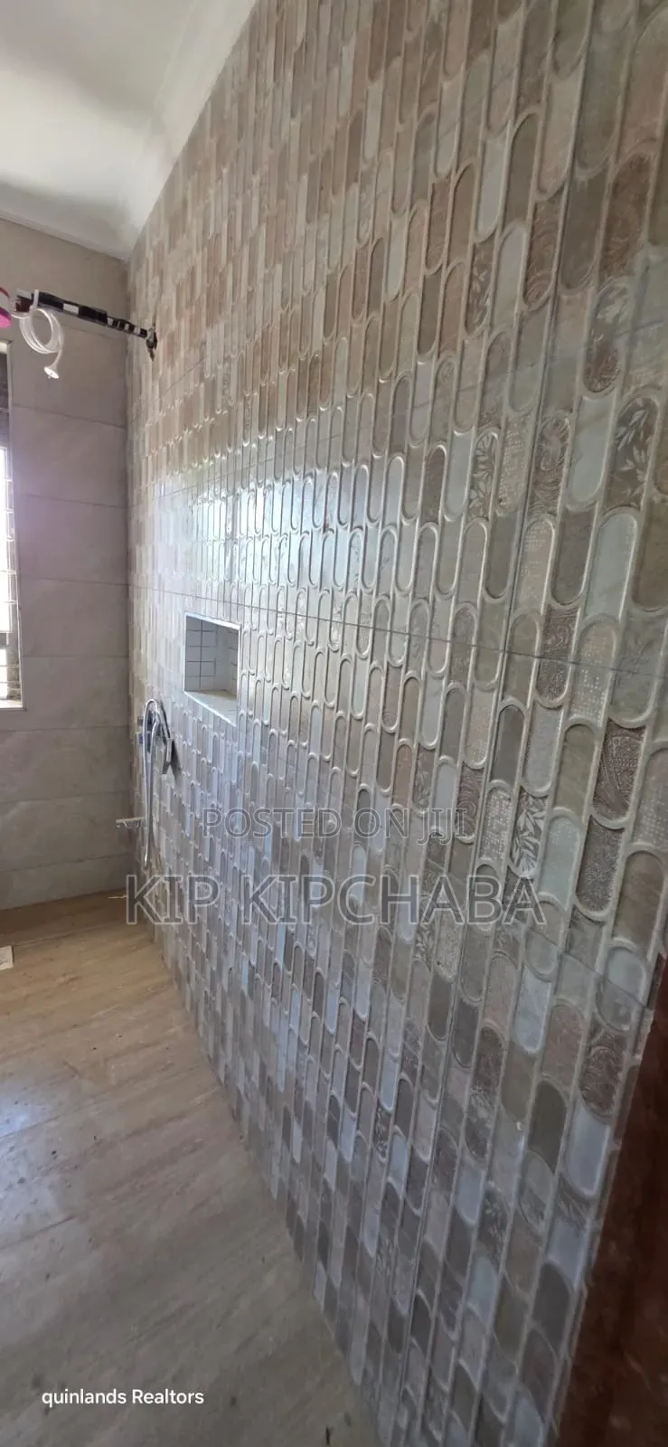 6bdrm Mansion in Royalton, Racecourse for sale