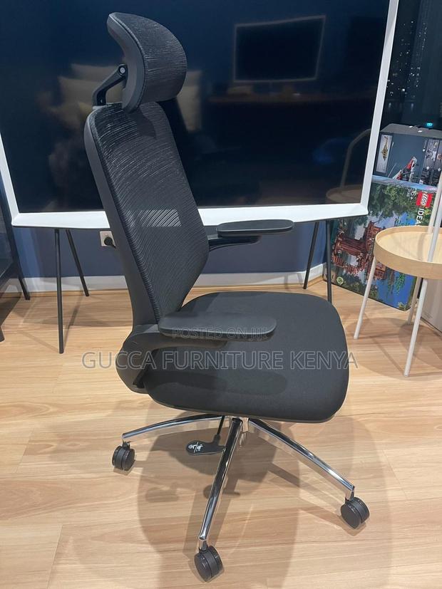 Ergonomic Orthopedic Chair. - thumbnail 3