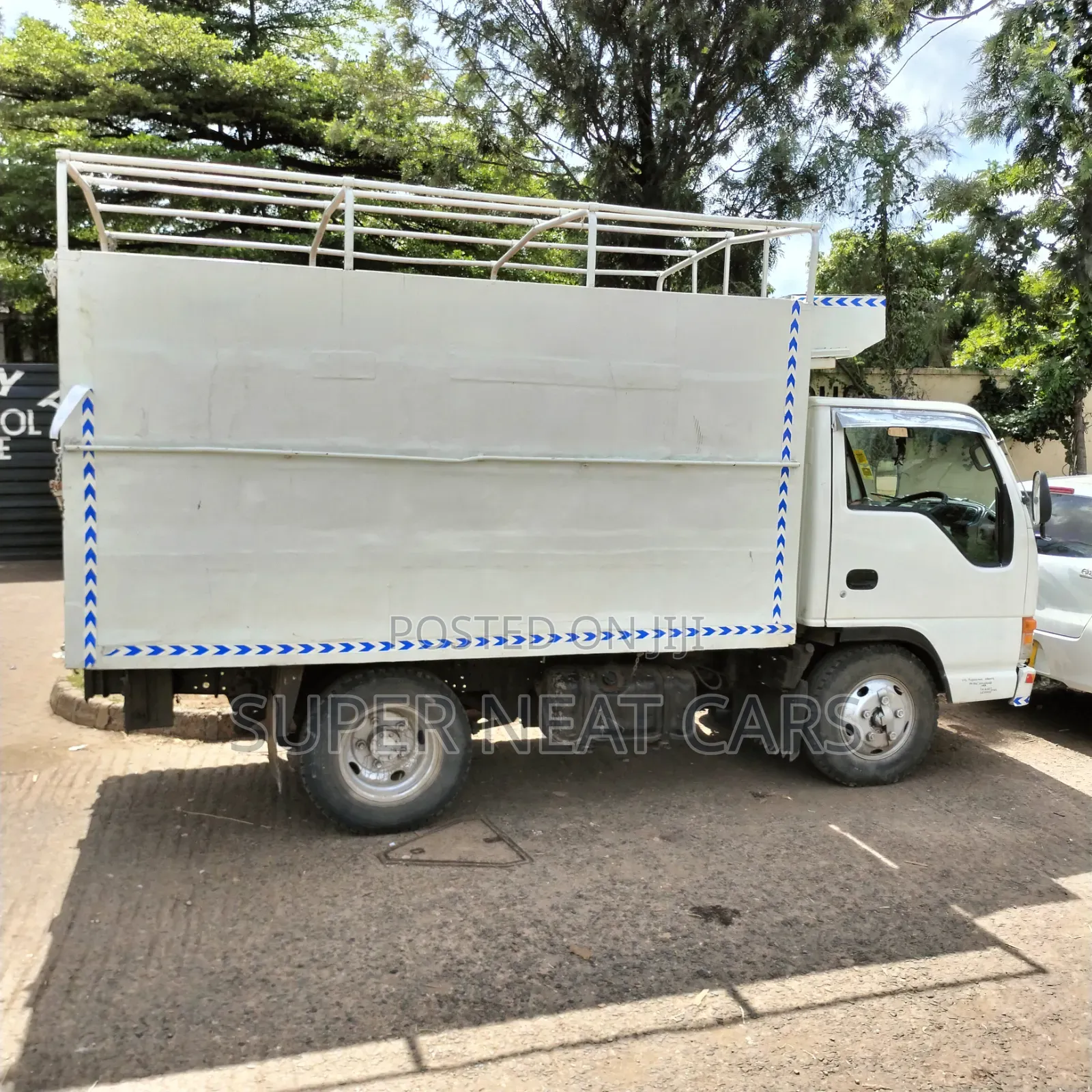Isuzu Elf NKR 2003 White For Sale