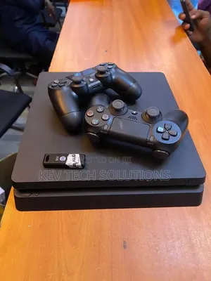 Unchipped Playstation 4 (Ps4) Slim With 2 Pads