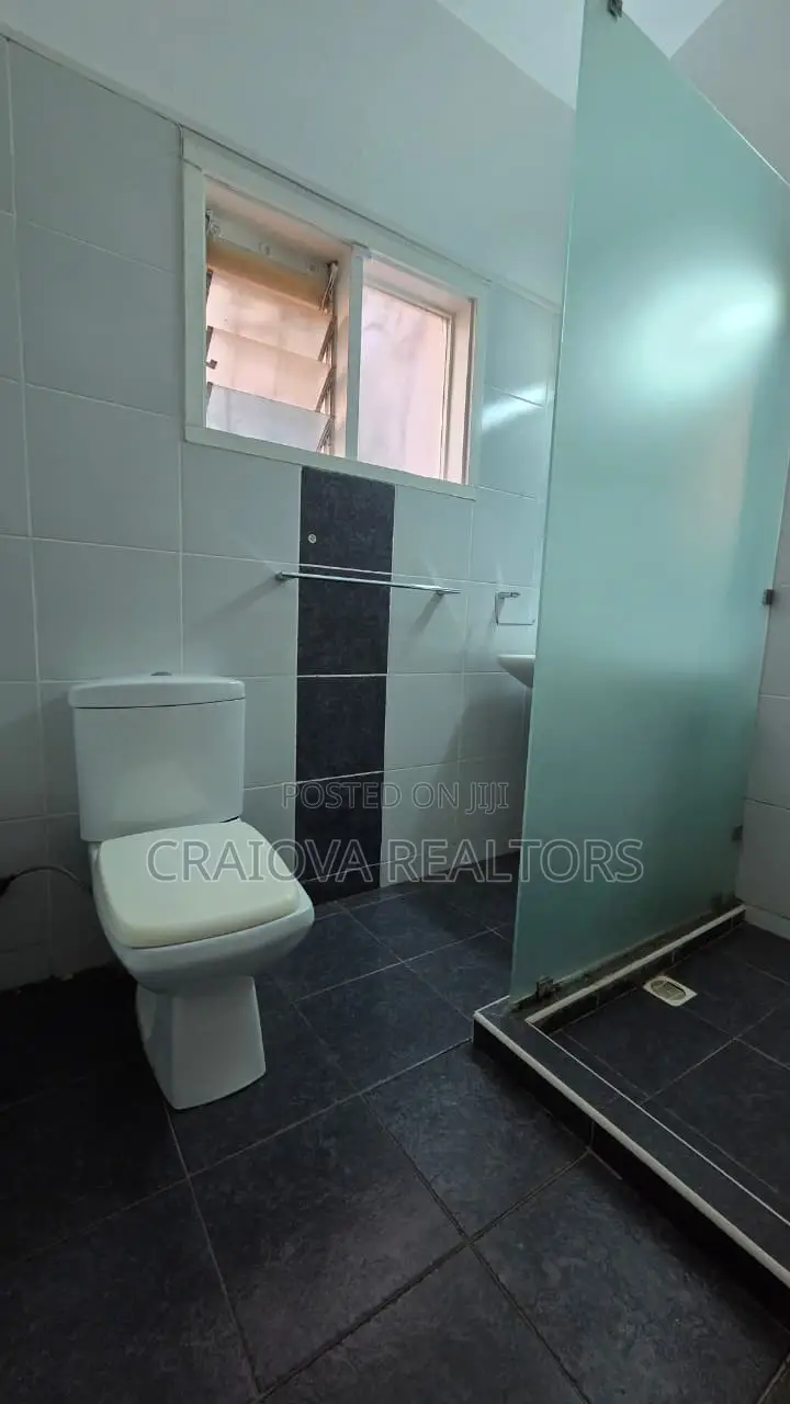4bdrm Townhouse Terrace in Kitisuru for rent