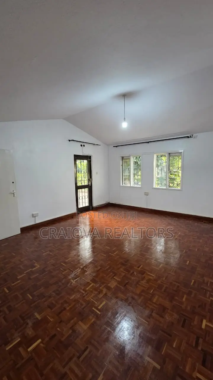 4bdrm Townhouse Terrace in Kitisuru for rent