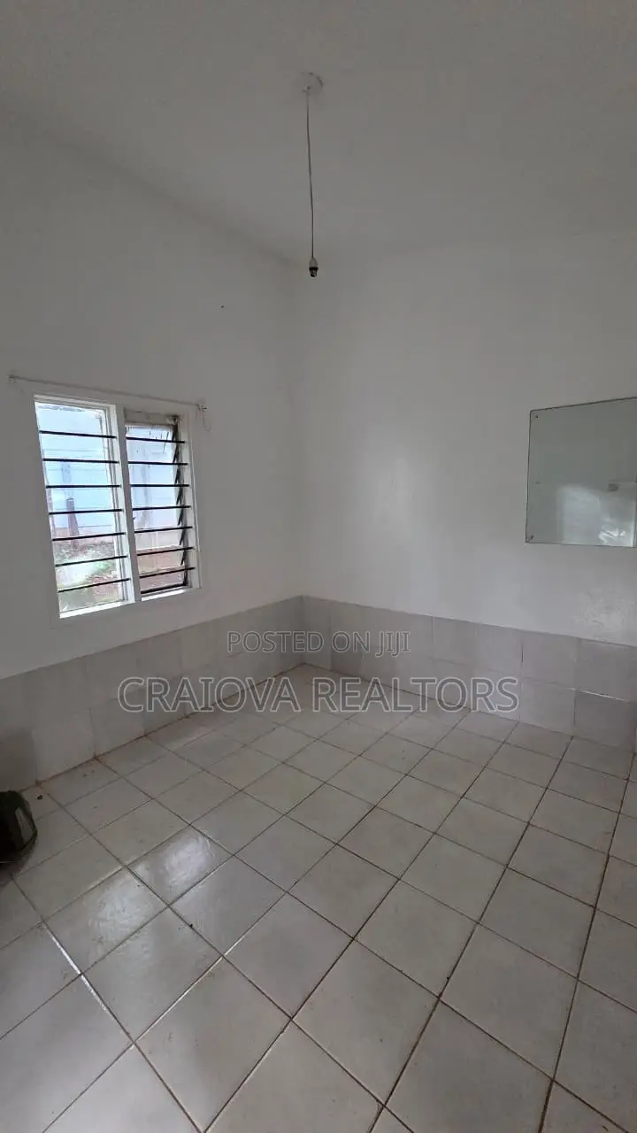 4bdrm Townhouse Terrace in Kitisuru for rent