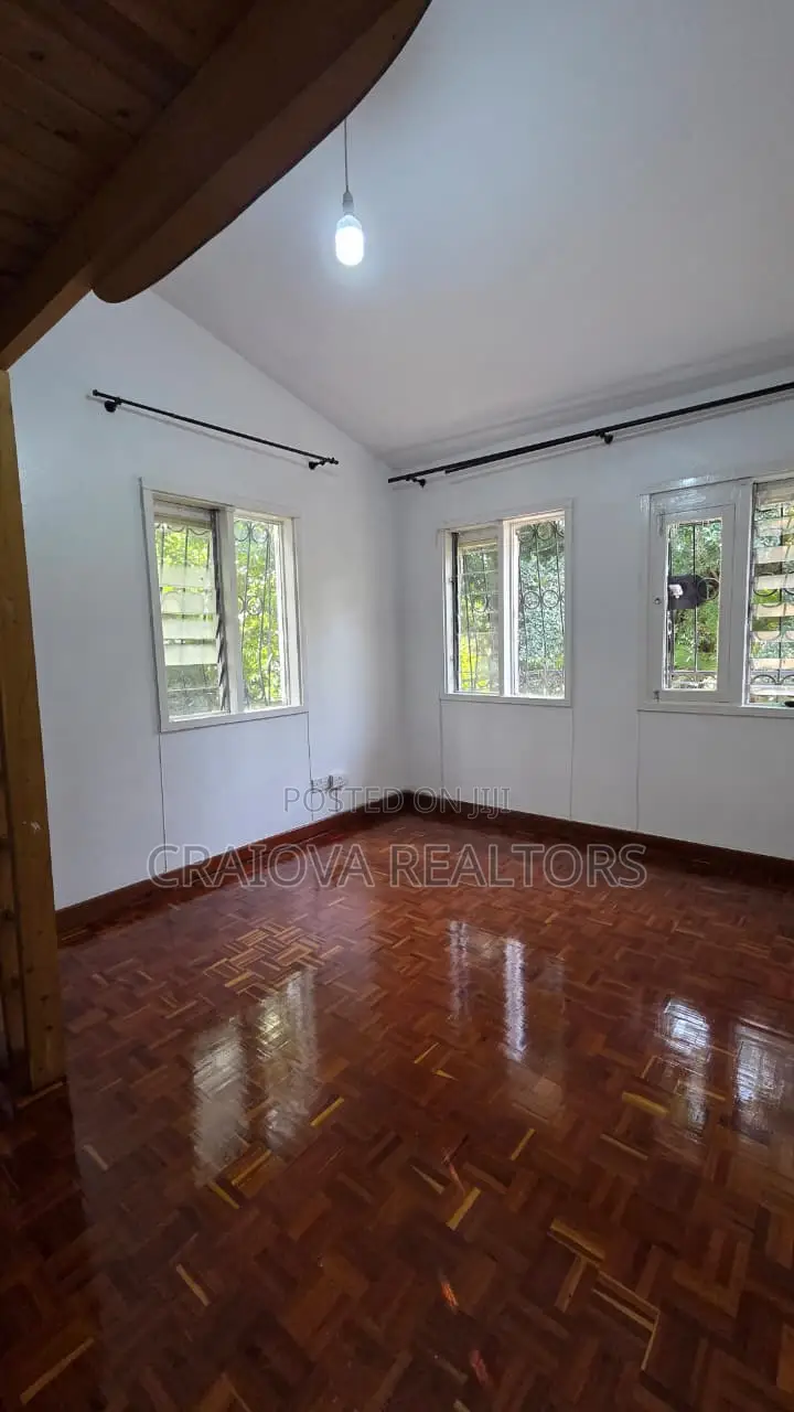 4bdrm Townhouse Terrace in Kitisuru for rent