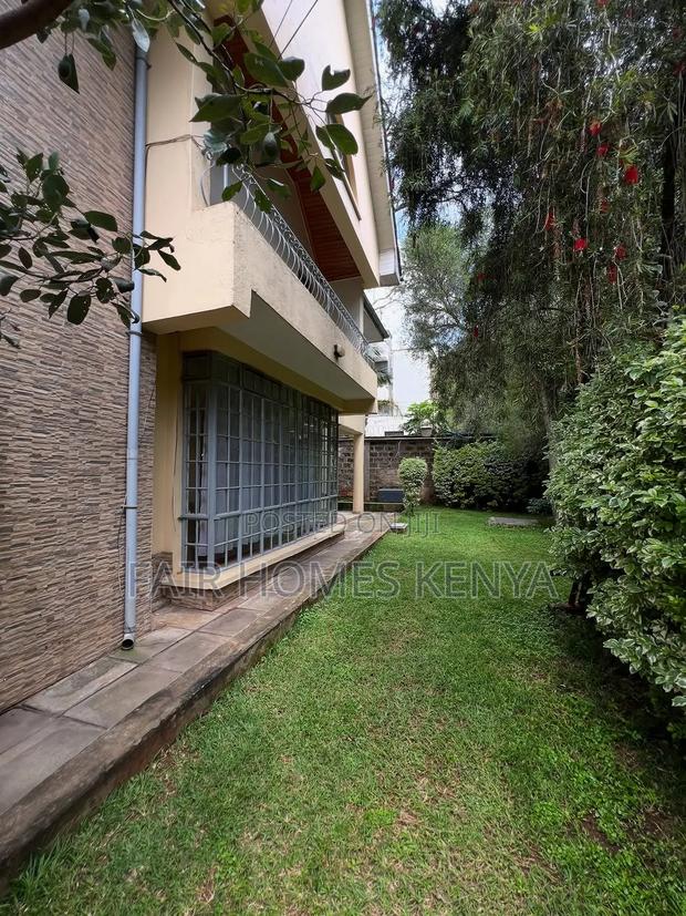 5bdrm Townhouse / Terrace in Lavington Green, Muthangari for rent
