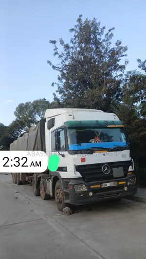 Mercedes Benz Actorss Mb2 2008 White