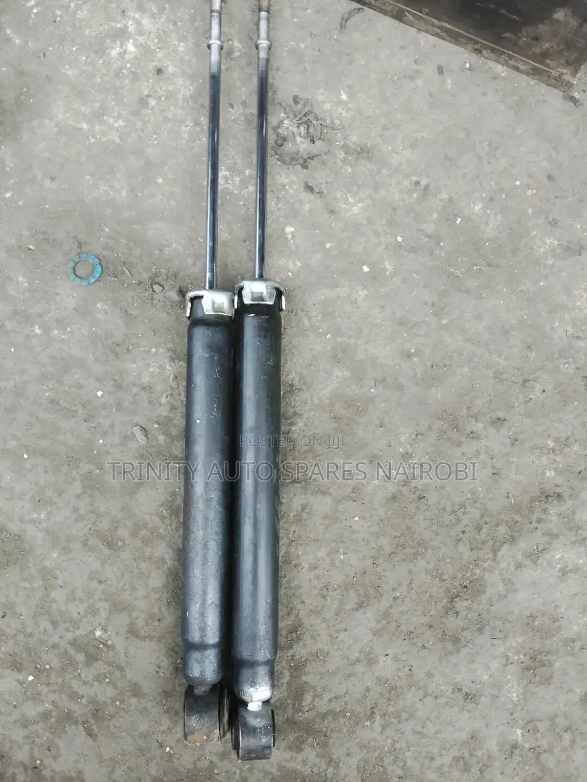 Original Kyb Ex Japan Toyota Noah/Voxy New Model Rear Shock Absorbers
