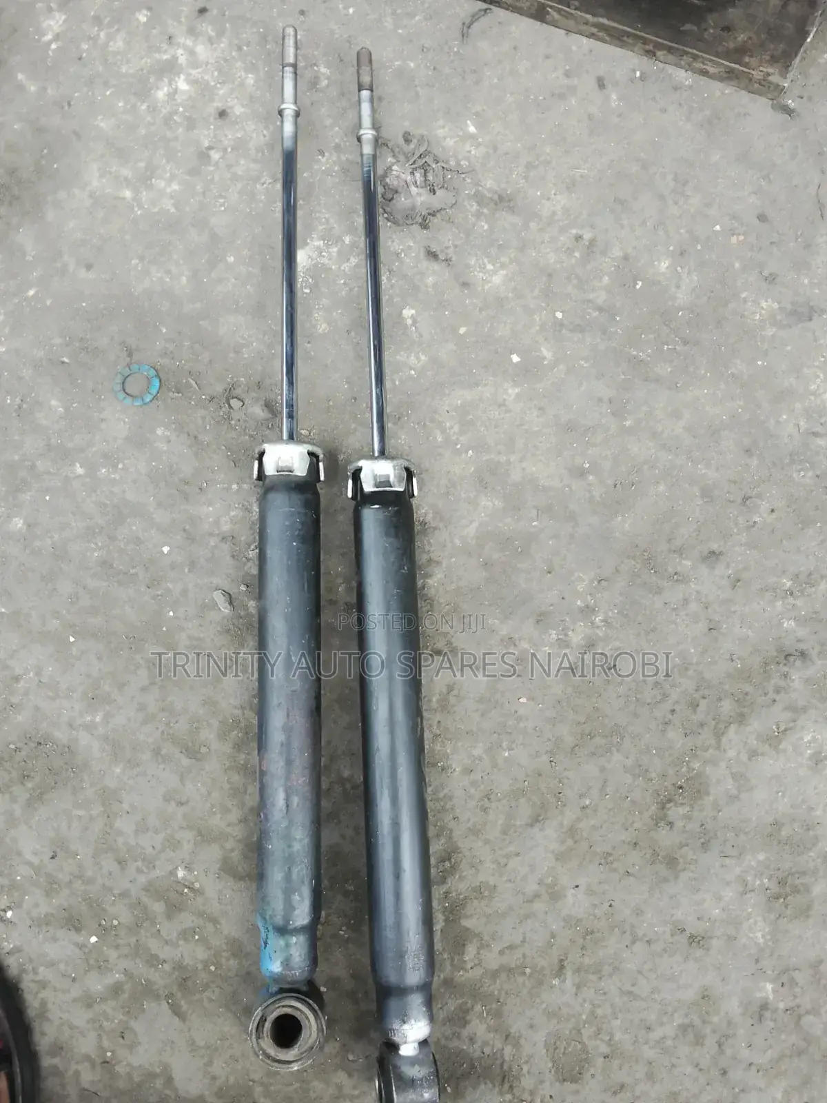 Original Kyb Ex Japan Toyota Noah/Voxy New Model Rear Shock Absorbers