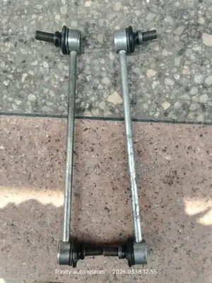 Original Ex Japan Toyota Fielder Axio Front Stabilizer Links