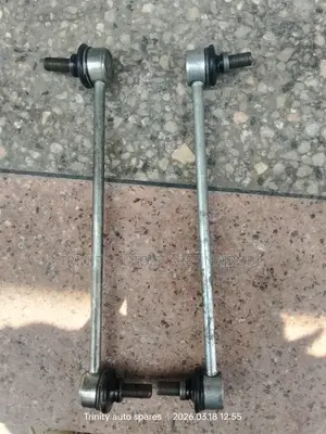 Original Ex Japan Toyota Fielder Axio Front Stabilizer Links