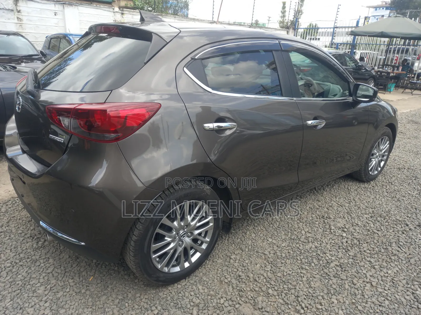 Mazda 2 2021 Gold