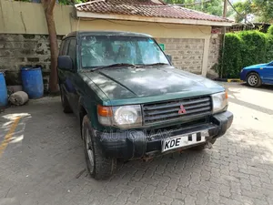 Mitsubishi Pajero 2004 Green